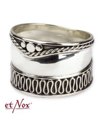 Breiter Silberring mit Verzierungen - vergleichen und g&uuml;nstig kaufen